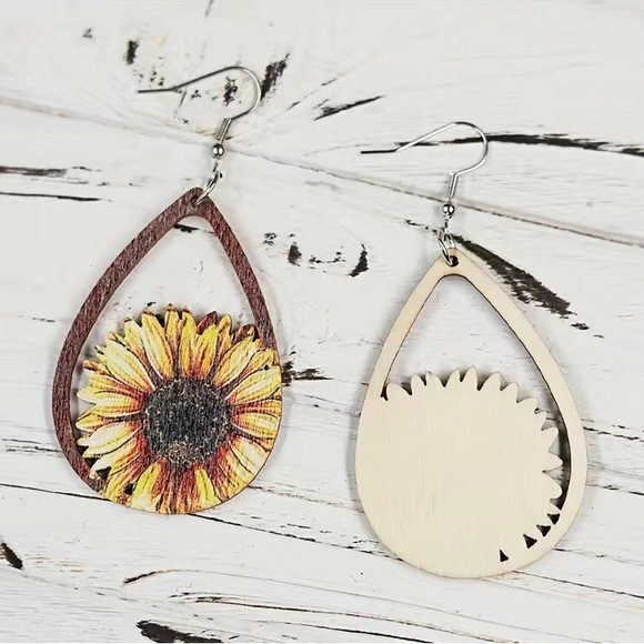 BOHO Wooden Sunflower Earrings!! - Picture 2 of 2